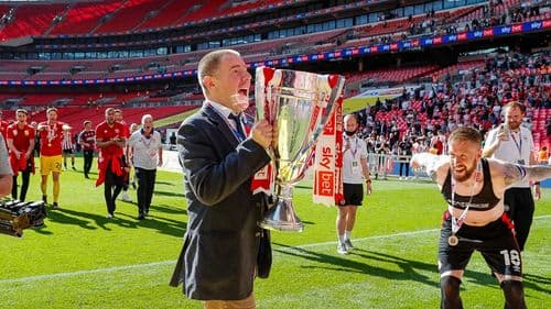 Apostador esportivo salva seu time do coração da falência e o leva para a Premier League