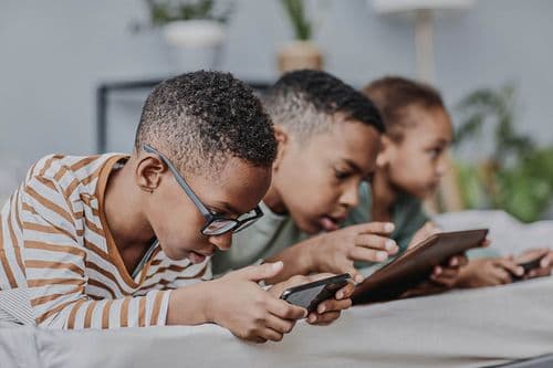 Apostas online: 11% dos adolescentes brasileiros já usaram bets em 2025, aponta pesquisa