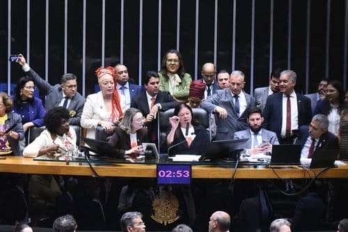 Câmara avança com PL que obriga bancos a monitorarem transações ligadas a bets ilegais