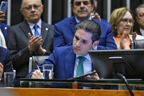 Hugo Motta diz que Câmara retirou Cide-Bets do PL Antifacção por incompatibilidade com o texto