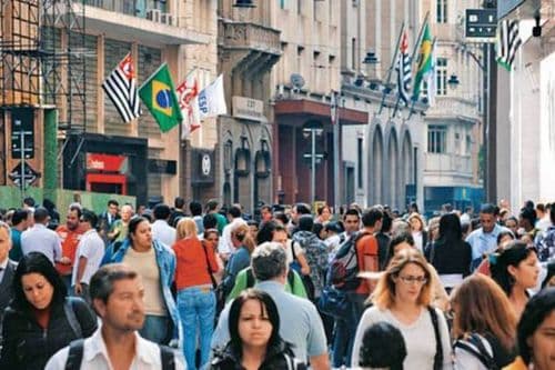 Um em cada quatro paulistanos diz que pouparia dinheiro gasto em bets se deixasse de apostar, aponta pesquisa