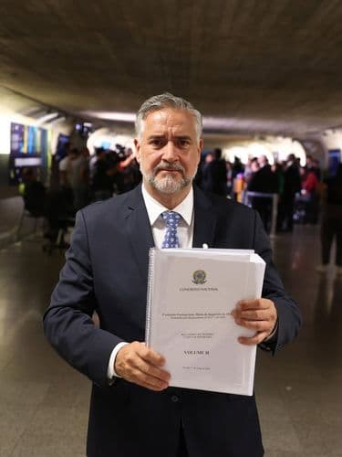 Paulo Pimenta apresenta projeto para proibir “Jogo do Tigrinho” e caça-níqueis online no Brasil