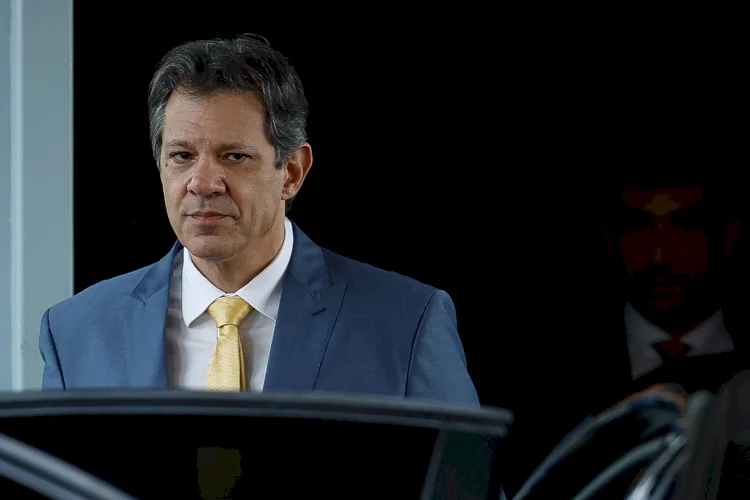 Fernando Haddad ainda não definiu quem substituirá José Francisco Manssur nas tratativas das apostas esportivas