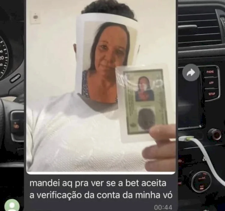 Jovem viraliza em rede social ao tentar burlar confirmação de cadastro em casa de aposta